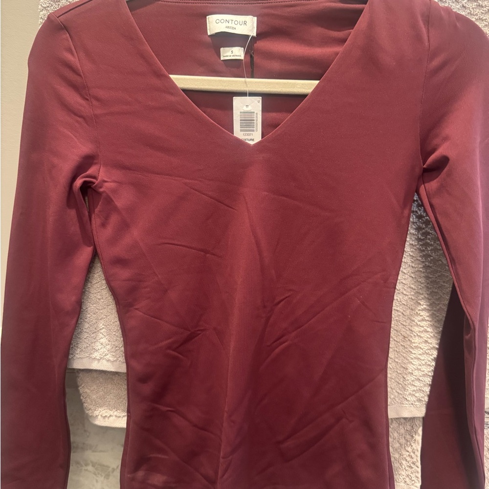 Women's V-Neck Top - Burgundy